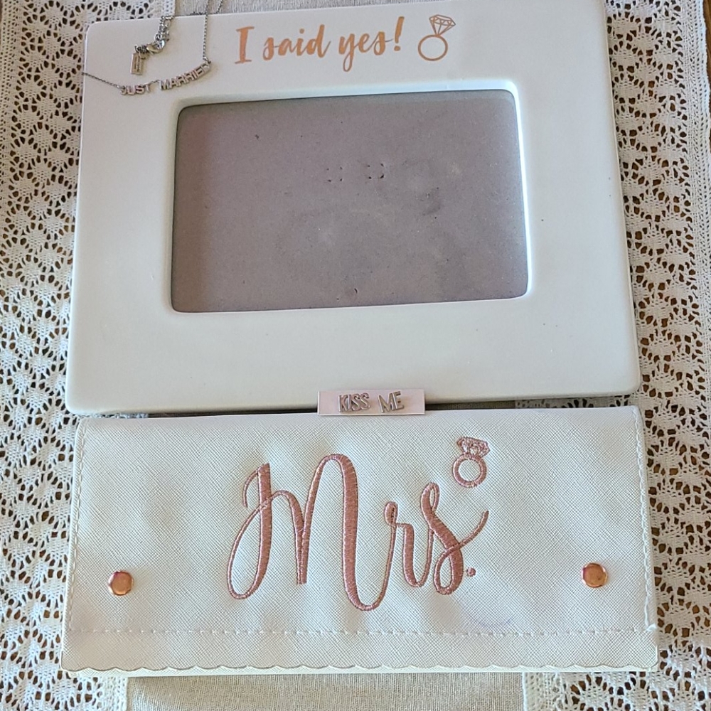 Bride-to-Be Set